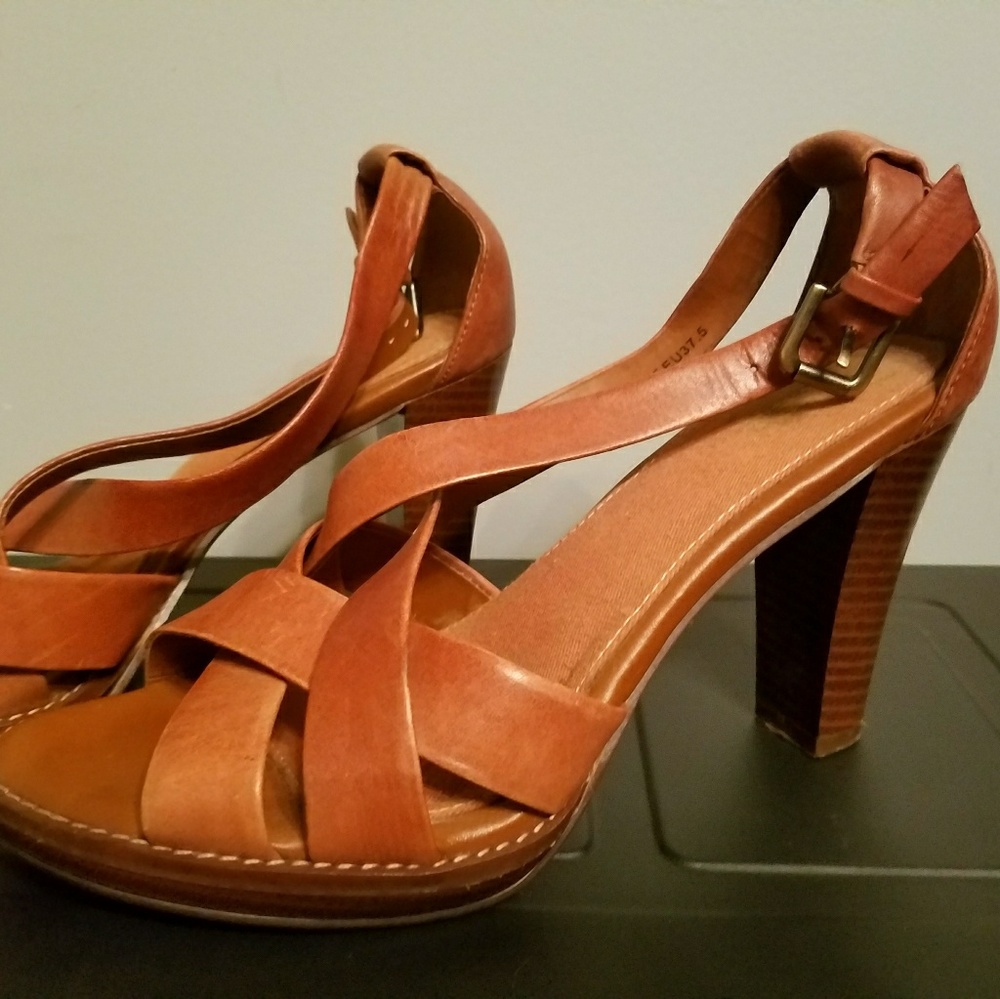 Leather sandal